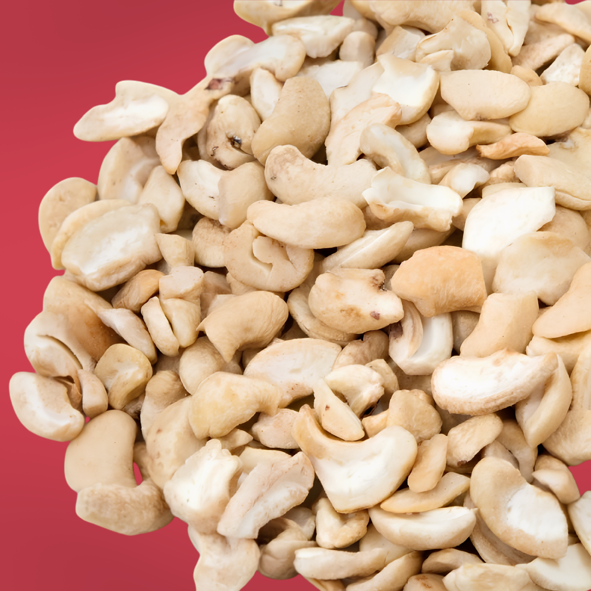 Bio Cashewkerne großer Bruch – naturbelassene Cashewstücke in Detailaufnahme